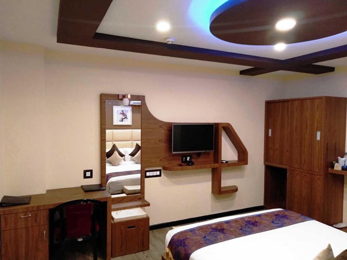 Dolphin Chocolate Inn Chandannagar Zewnętrze zdjęcie