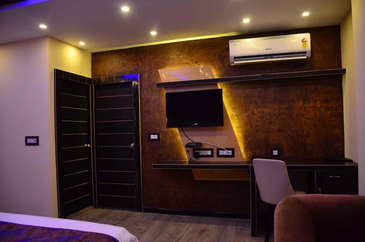 Dolphin Chocolate Inn Chandannagar Zewnętrze zdjęcie