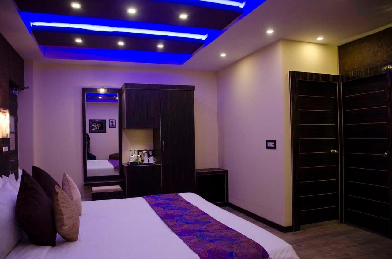 Dolphin Chocolate Inn Chandannagar Zewnętrze zdjęcie