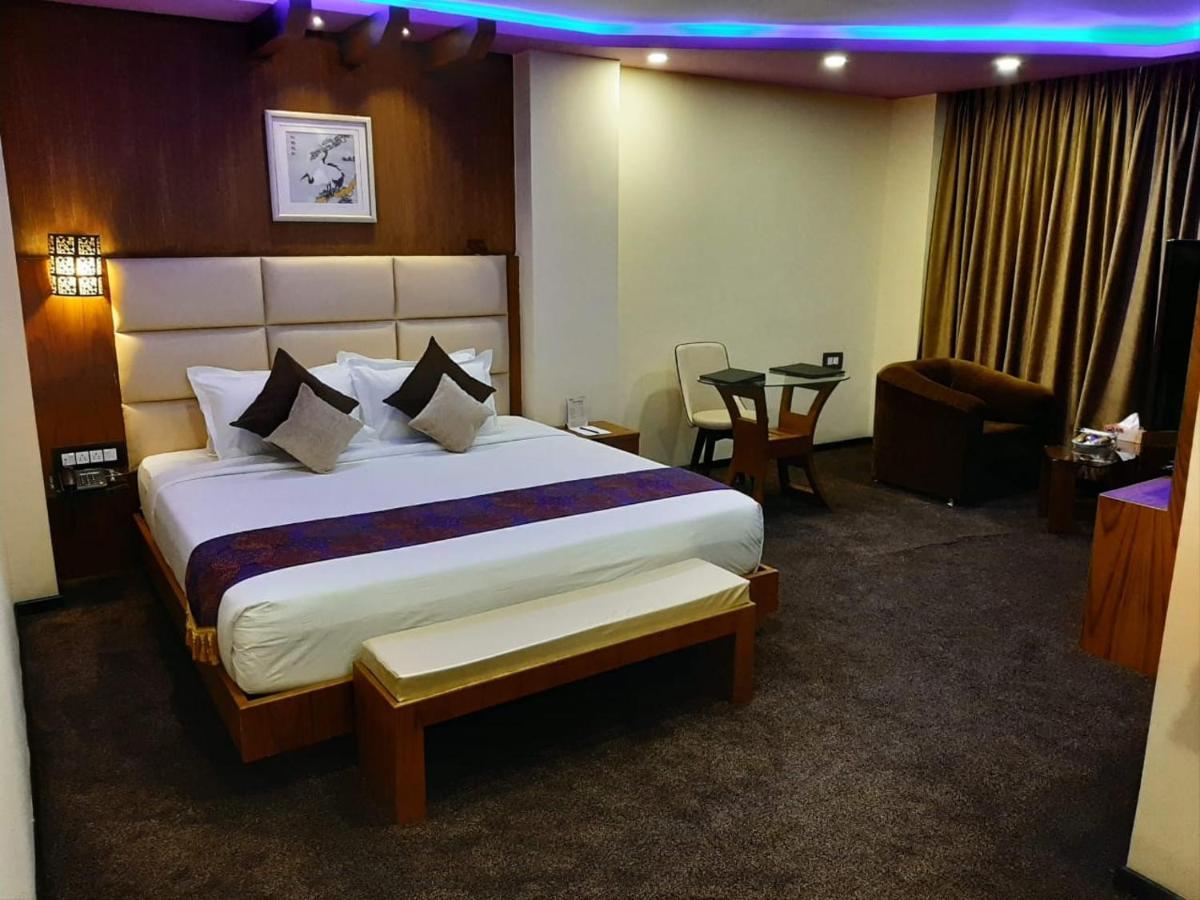 Dolphin Chocolate Inn Chandannagar Zewnętrze zdjęcie