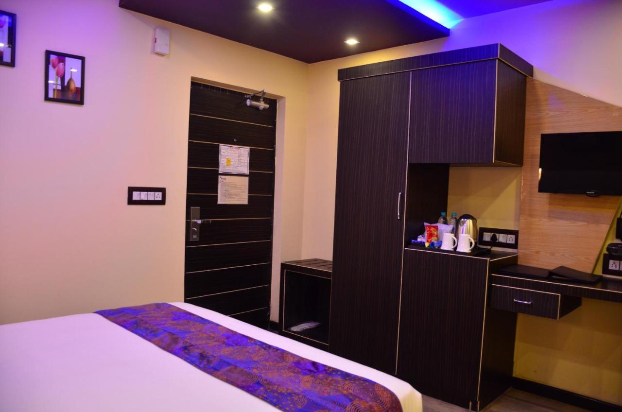 Dolphin Chocolate Inn Chandannagar Zewnętrze zdjęcie