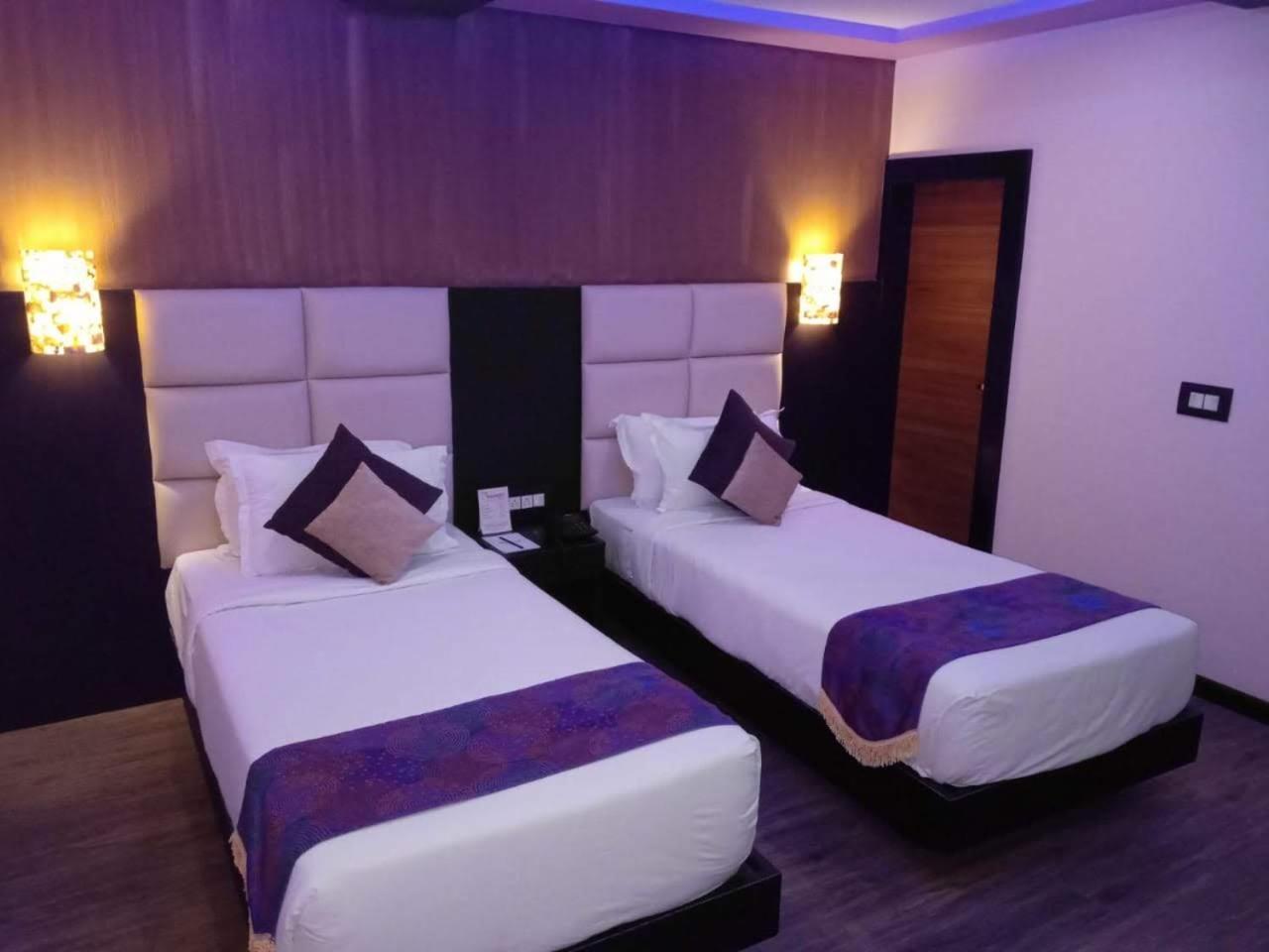 Dolphin Chocolate Inn Chandannagar Zewnętrze zdjęcie