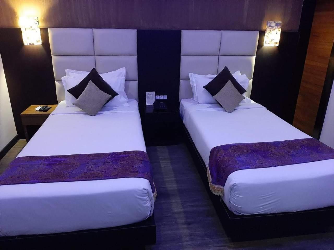 Dolphin Chocolate Inn Chandannagar Zewnętrze zdjęcie
