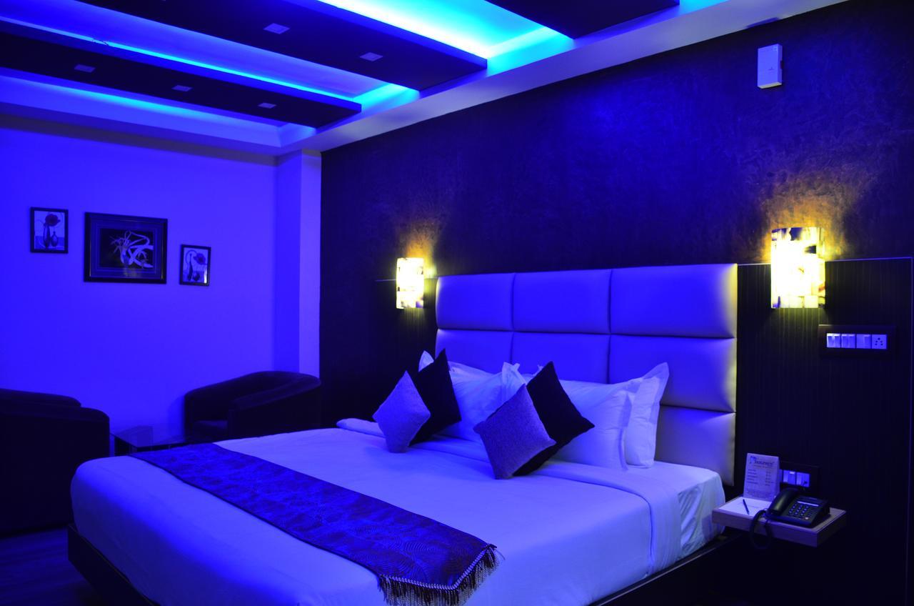 Dolphin Chocolate Inn Chandannagar Zewnętrze zdjęcie