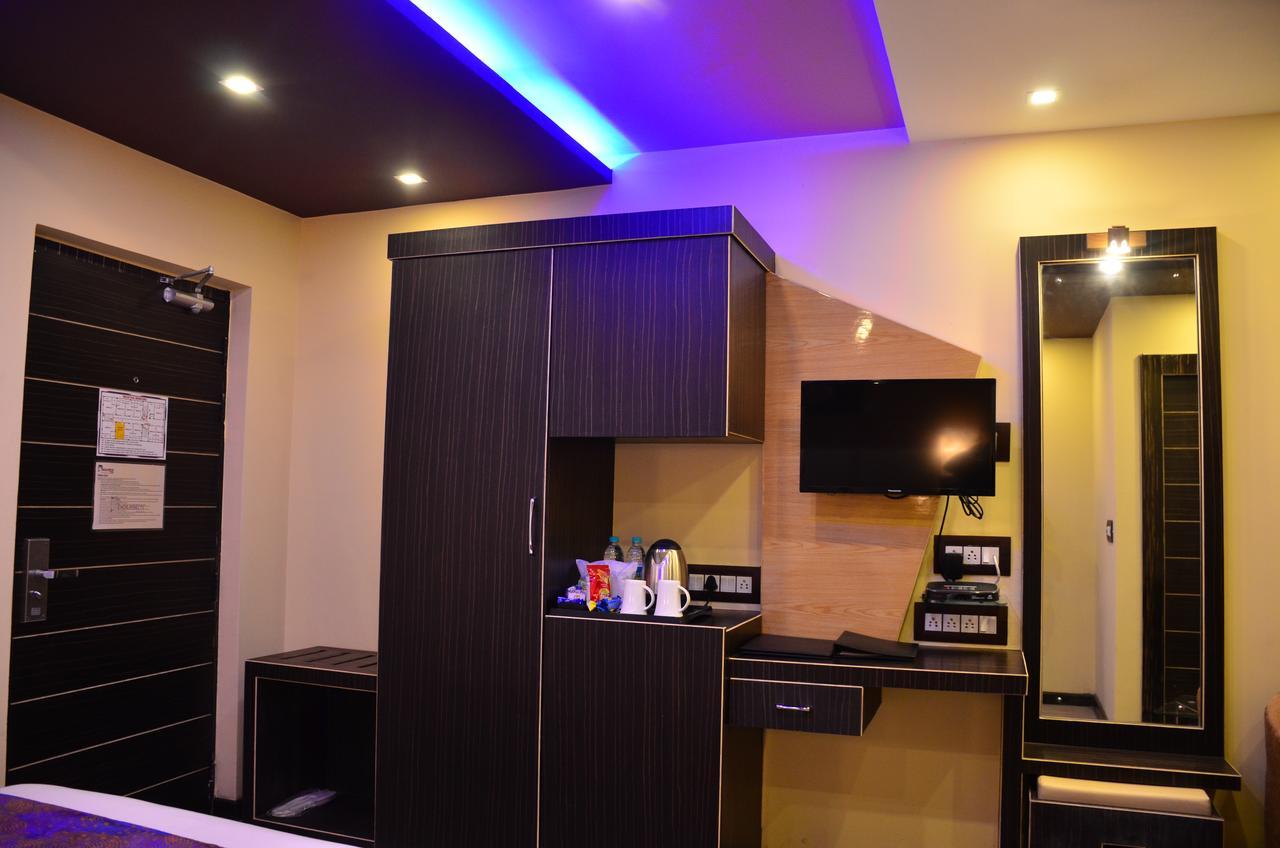 Dolphin Chocolate Inn Chandannagar Zewnętrze zdjęcie