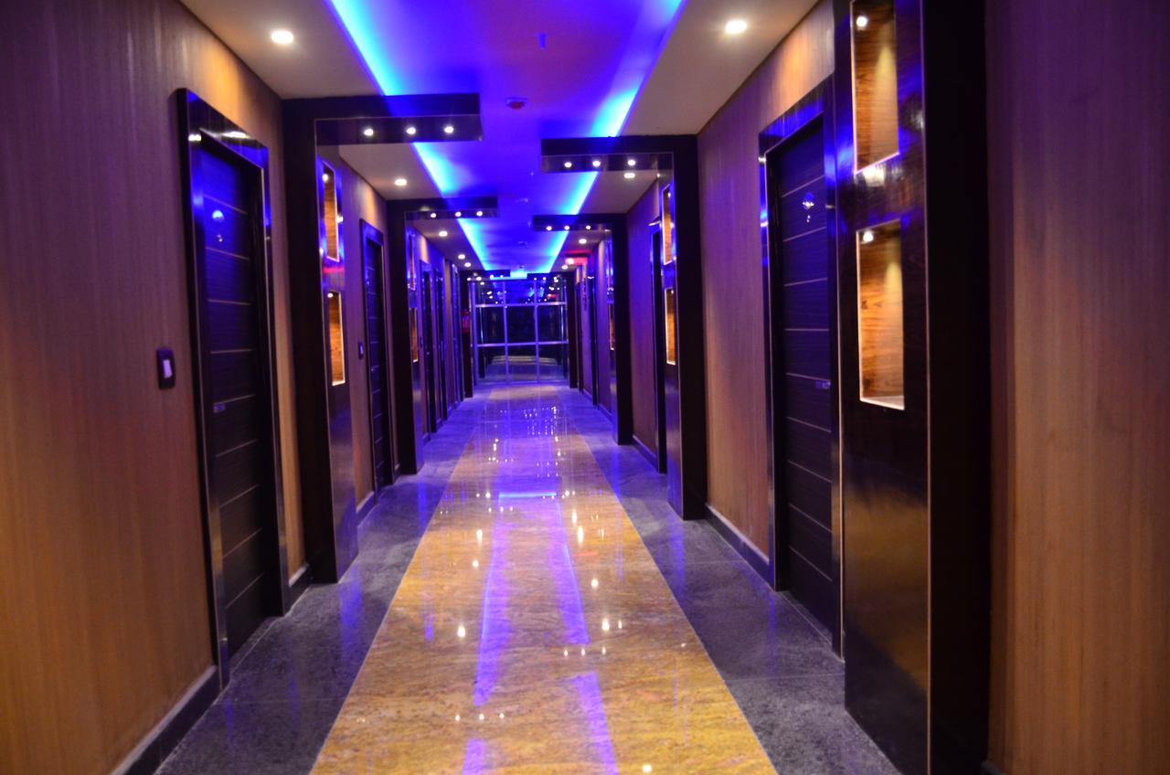 Dolphin Chocolate Inn Chandannagar Zewnętrze zdjęcie