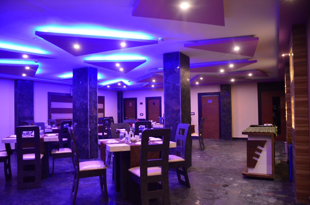 Dolphin Chocolate Inn Chandannagar Zewnętrze zdjęcie