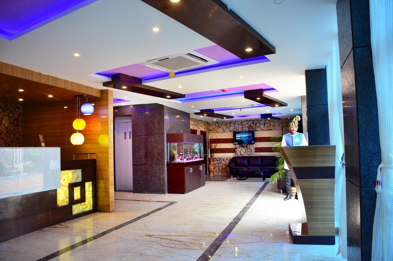Dolphin Chocolate Inn Chandannagar Zewnętrze zdjęcie