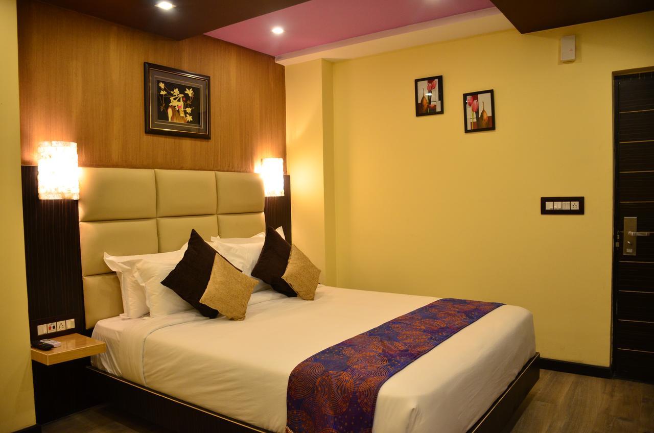Dolphin Chocolate Inn Chandannagar Zewnętrze zdjęcie