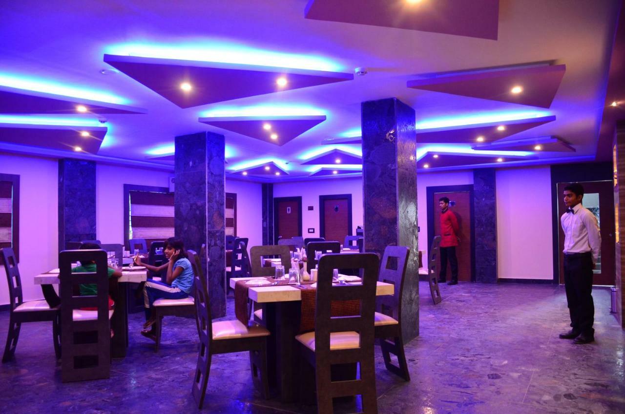 Dolphin Chocolate Inn Chandannagar Zewnętrze zdjęcie